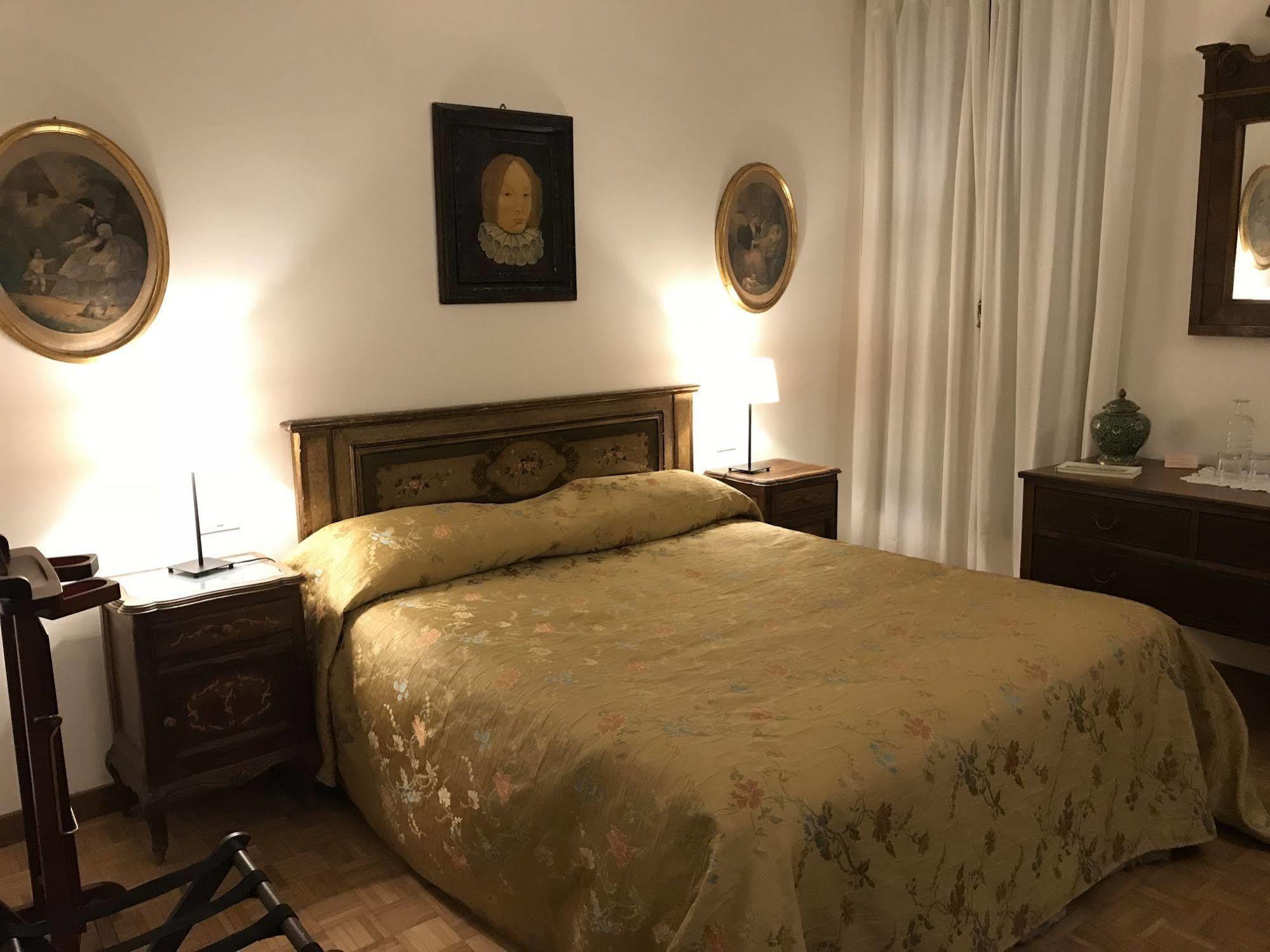 Le Due Corone Bed & Breakfast เวนิส ภายนอก รูปภาพ